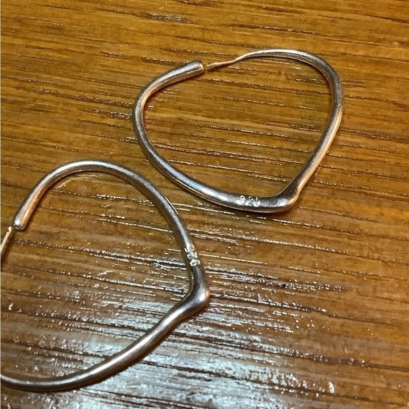 Sterling Silver heart earrings 925 - Picture 3 of 5